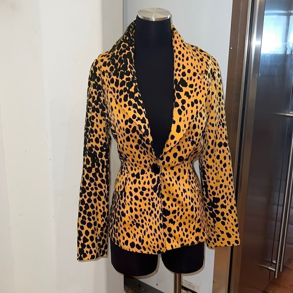Made in Italy womens size 8 cheetah leopard blazer